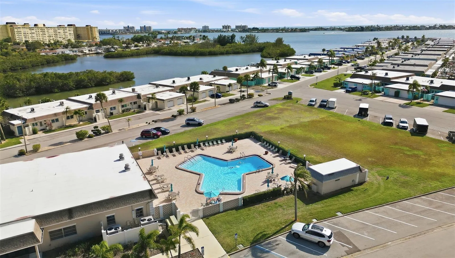 354 Boca Ciega Point Boulevard St Petersburg FL 33708