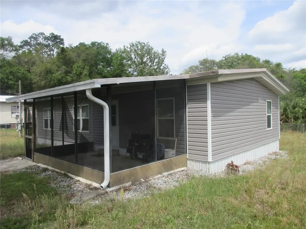 18167 SE 19th Street Silver Springs FL 34488