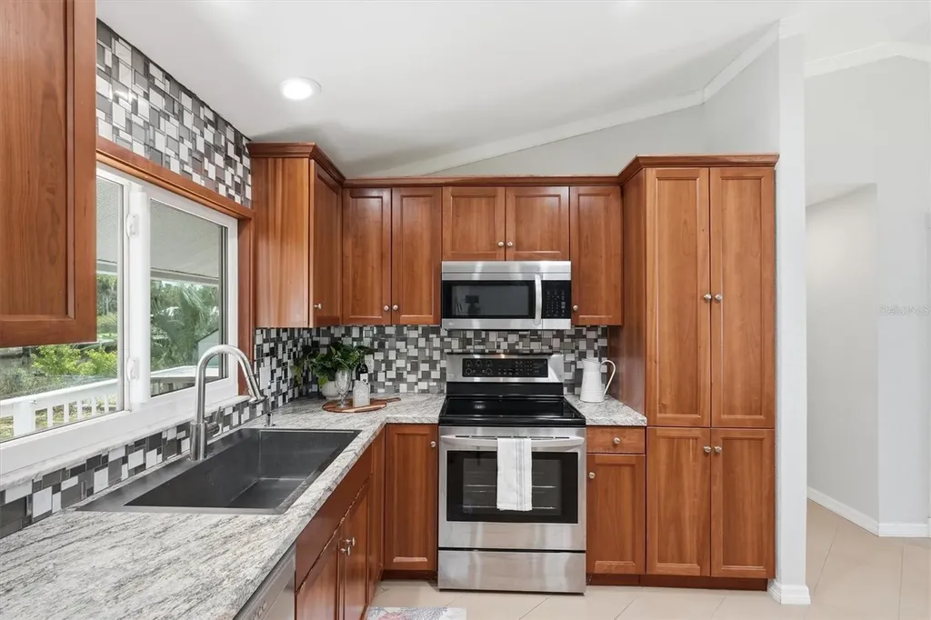 5947 S Shadytree Path Homosassa FL 34448
