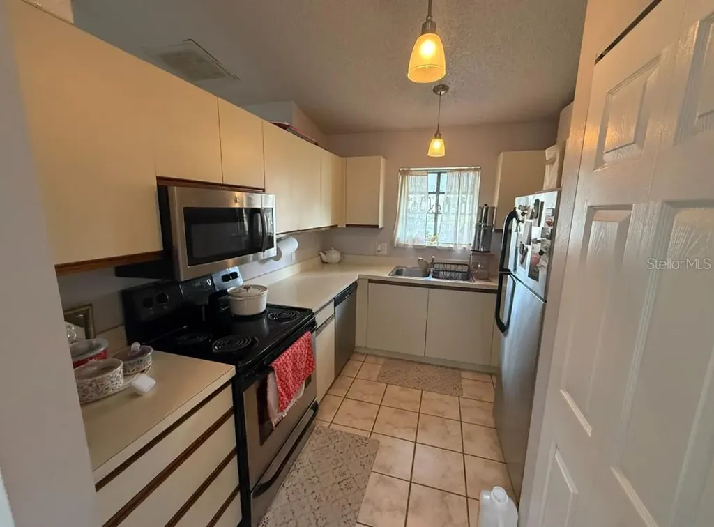 2910 63rd Street W Bradenton FL 34209