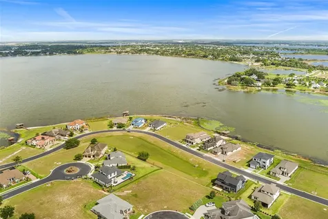 200 Caladonia Court Lake Alfred FL 33850