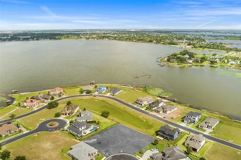 200 Caladonia Court Lake Alfred FL 33850