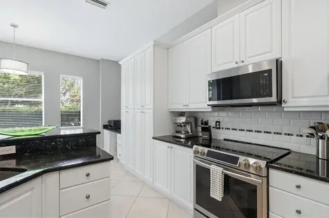 5514 46th Court W Bradenton FL 34210