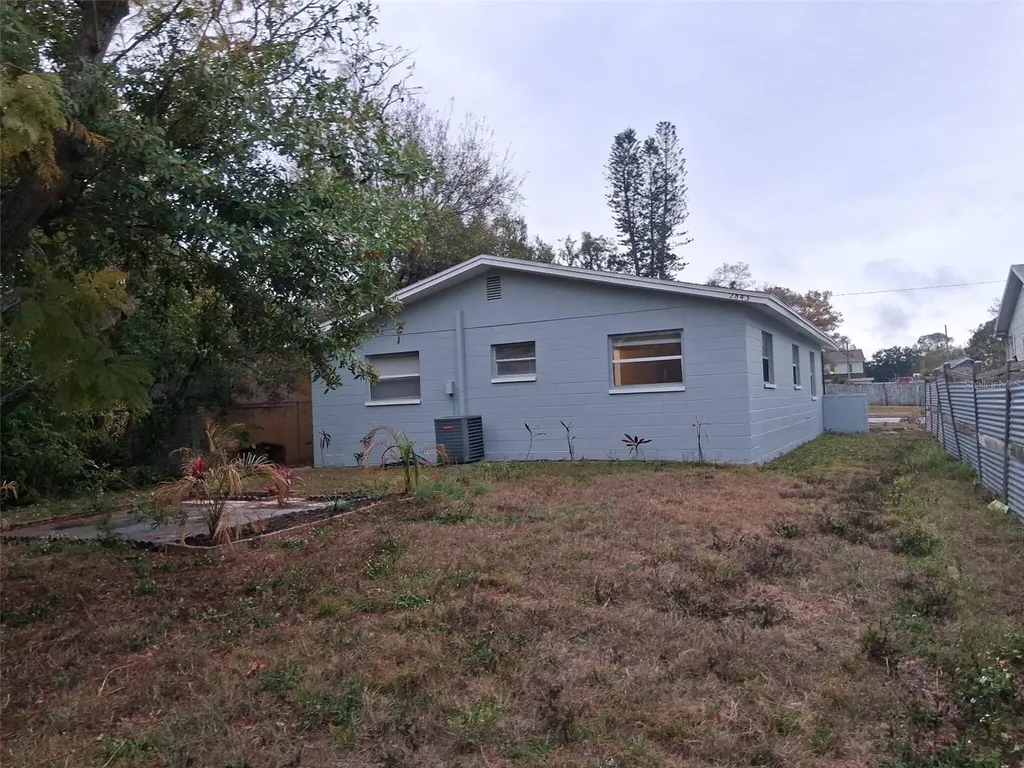 2843 13th Avenue N St Petersburg FL 33713
