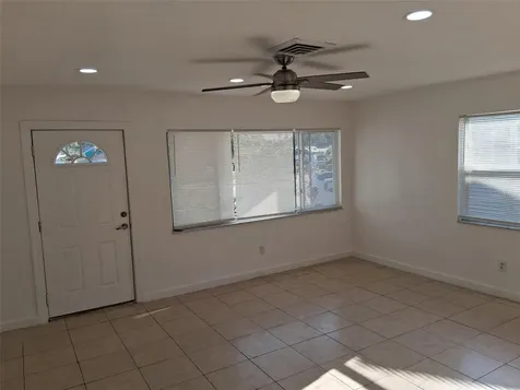 2843 13th Avenue N St Petersburg FL 33713