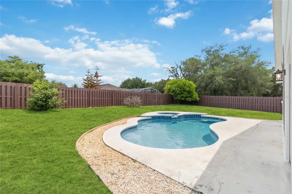 232 Bent Oak Loop Davenport FL 33837