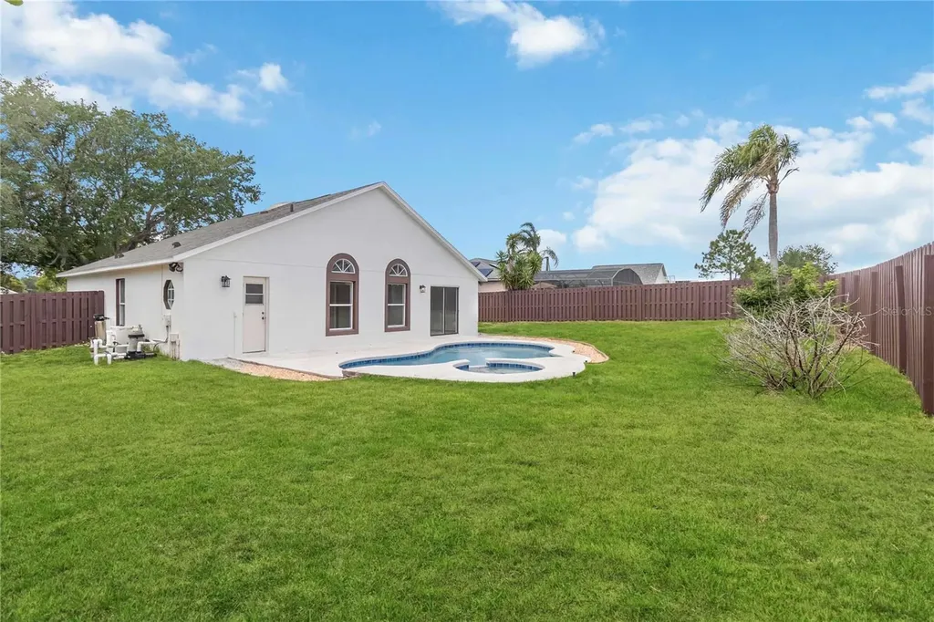 232 Bent Oak Loop Davenport FL 33837