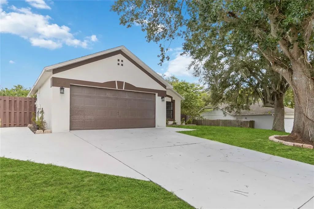 232 Bent Oak Loop Davenport FL 33837