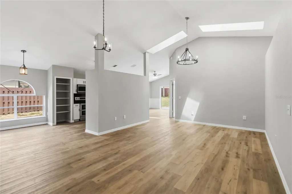 232 Bent Oak Loop Davenport FL 33837
