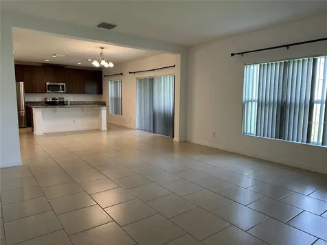 212 Hamlet Loop Davenport FL 33837