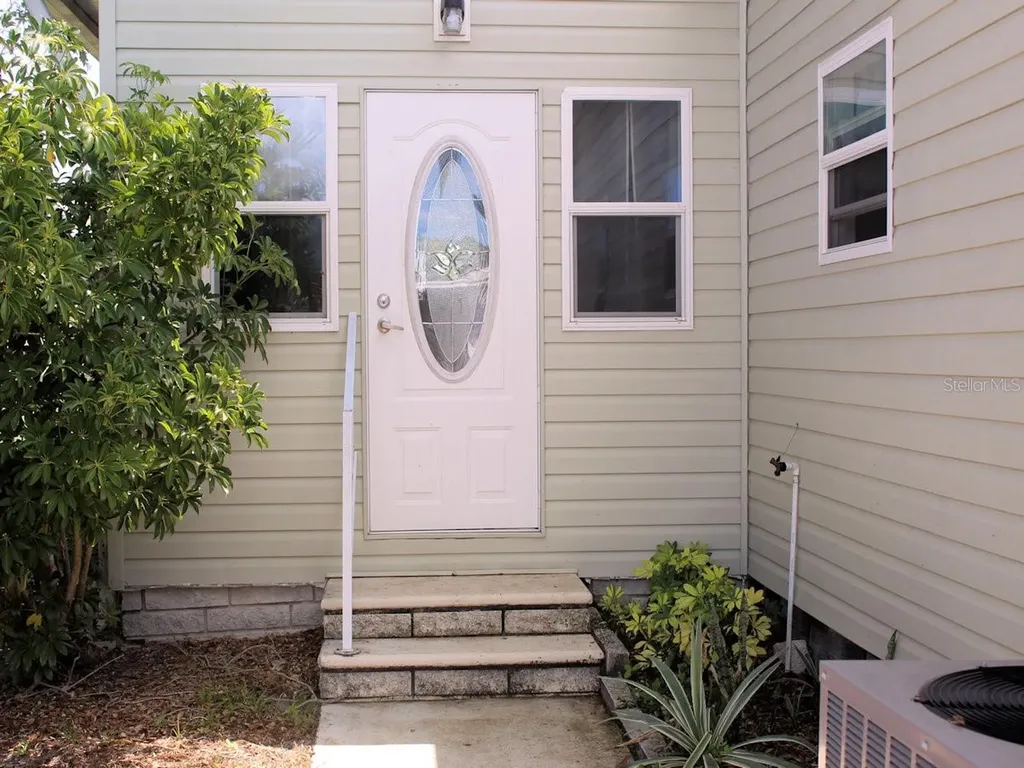 47 Thatch Palm Street W Largo FL 33770