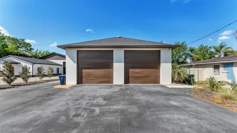 208 Howard Street Auburndale FL 33823