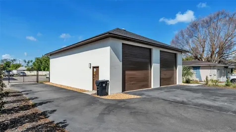 208 Howard Street Auburndale FL 33823