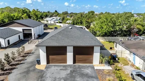 208 Howard Street Auburndale FL 33823