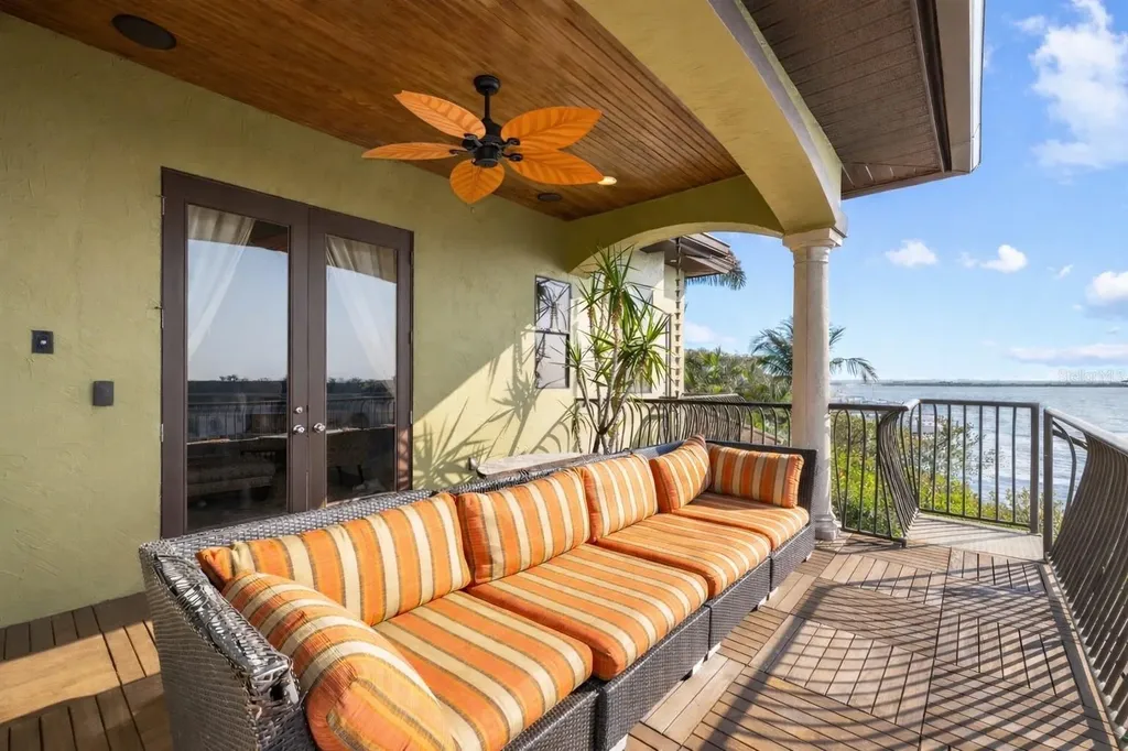 4128 Causeway Vista Drive Tampa FL 33615