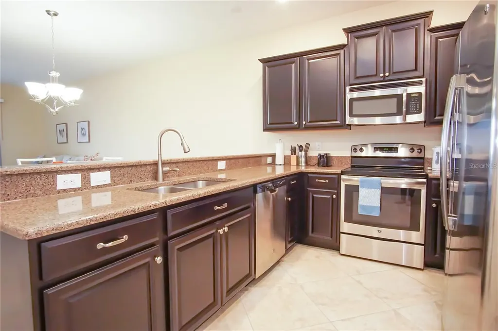 1241 Long Cove Loop Davenport FL 33896