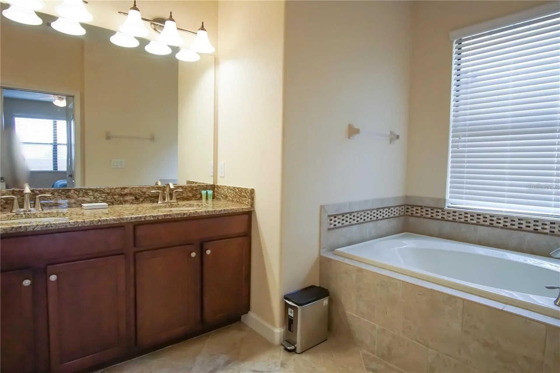 1241 Long Cove Loop Davenport FL 33896