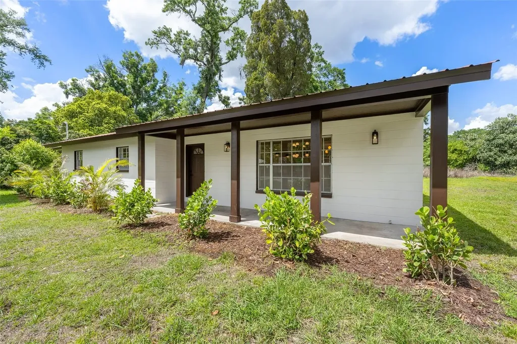 903 Lanewood Drive Seffner FL 33584