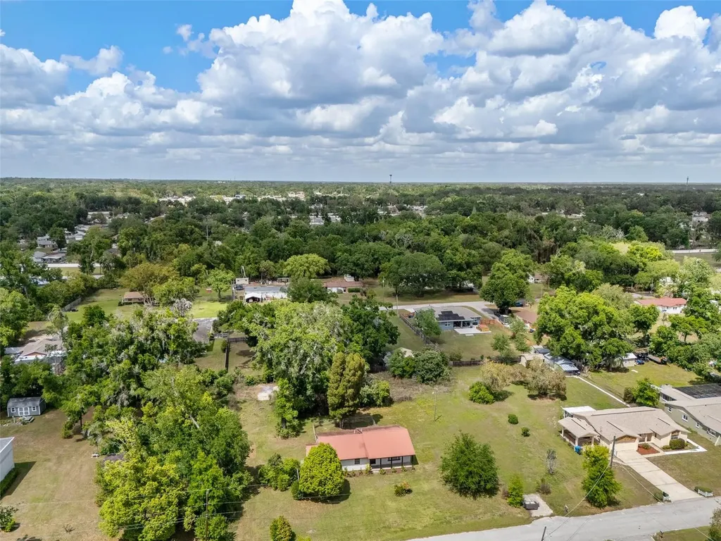 903 Lanewood Drive Seffner FL 33584