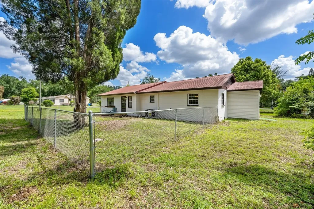 903 Lanewood Drive Seffner FL 33584