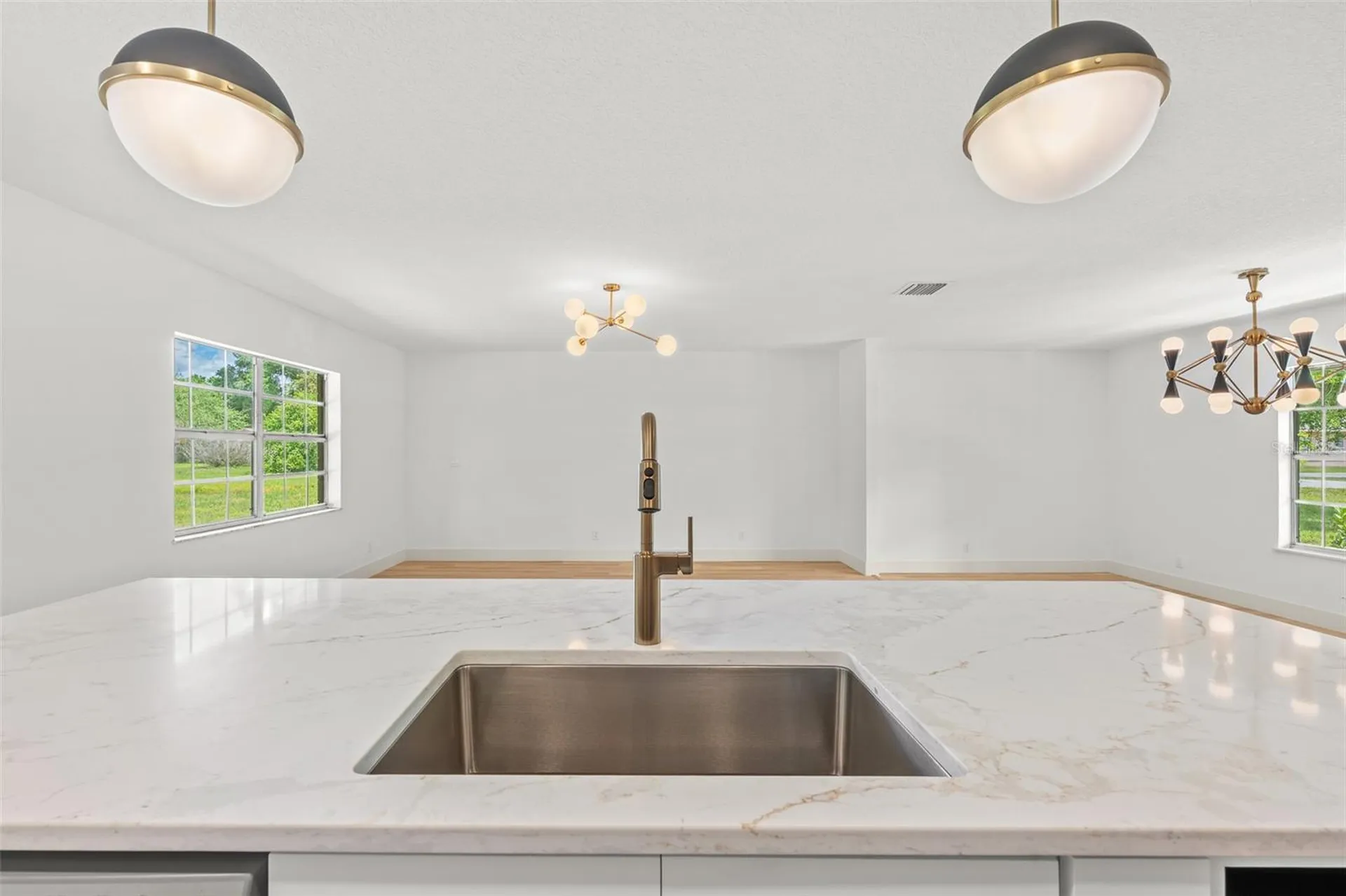 903 Lanewood Drive Seffner FL 33584