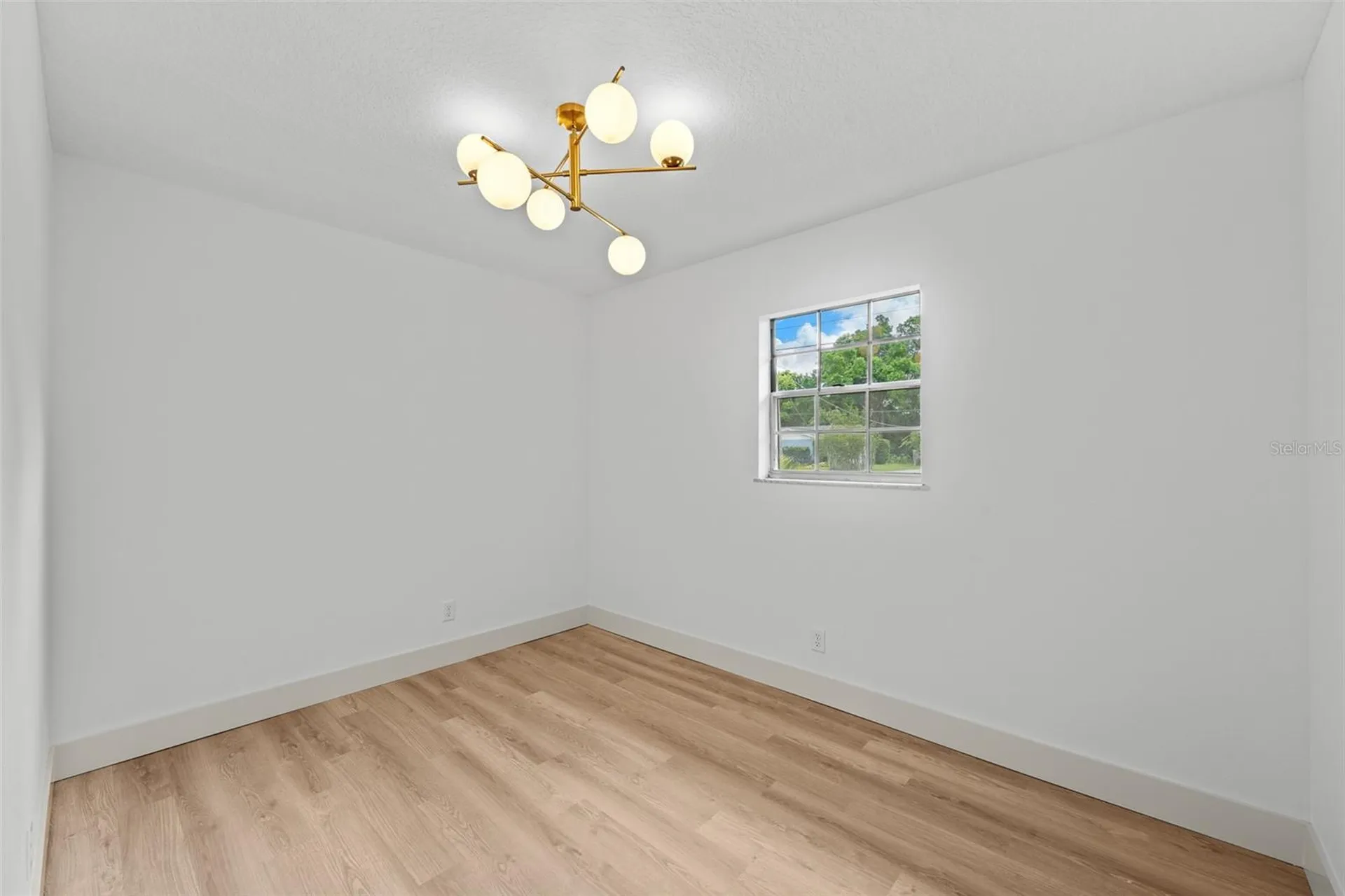 903 Lanewood Drive Seffner FL 33584