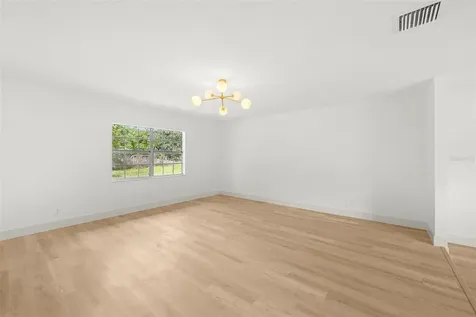 903 Lanewood Drive Seffner FL 33584