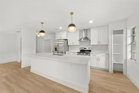 903 Lanewood Drive Seffner FL 33584