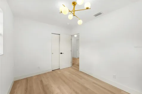 903 Lanewood Drive Seffner FL 33584