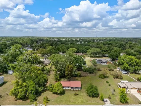 903 Lanewood Drive Seffner FL 33584