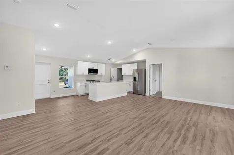 17173 Glenview Avenue Port Charlotte FL 33954