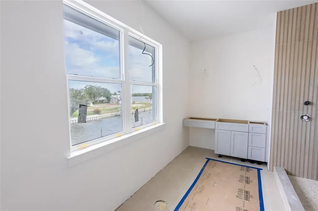 2071 Illinois Avenue NE St Petersburg FL 33703