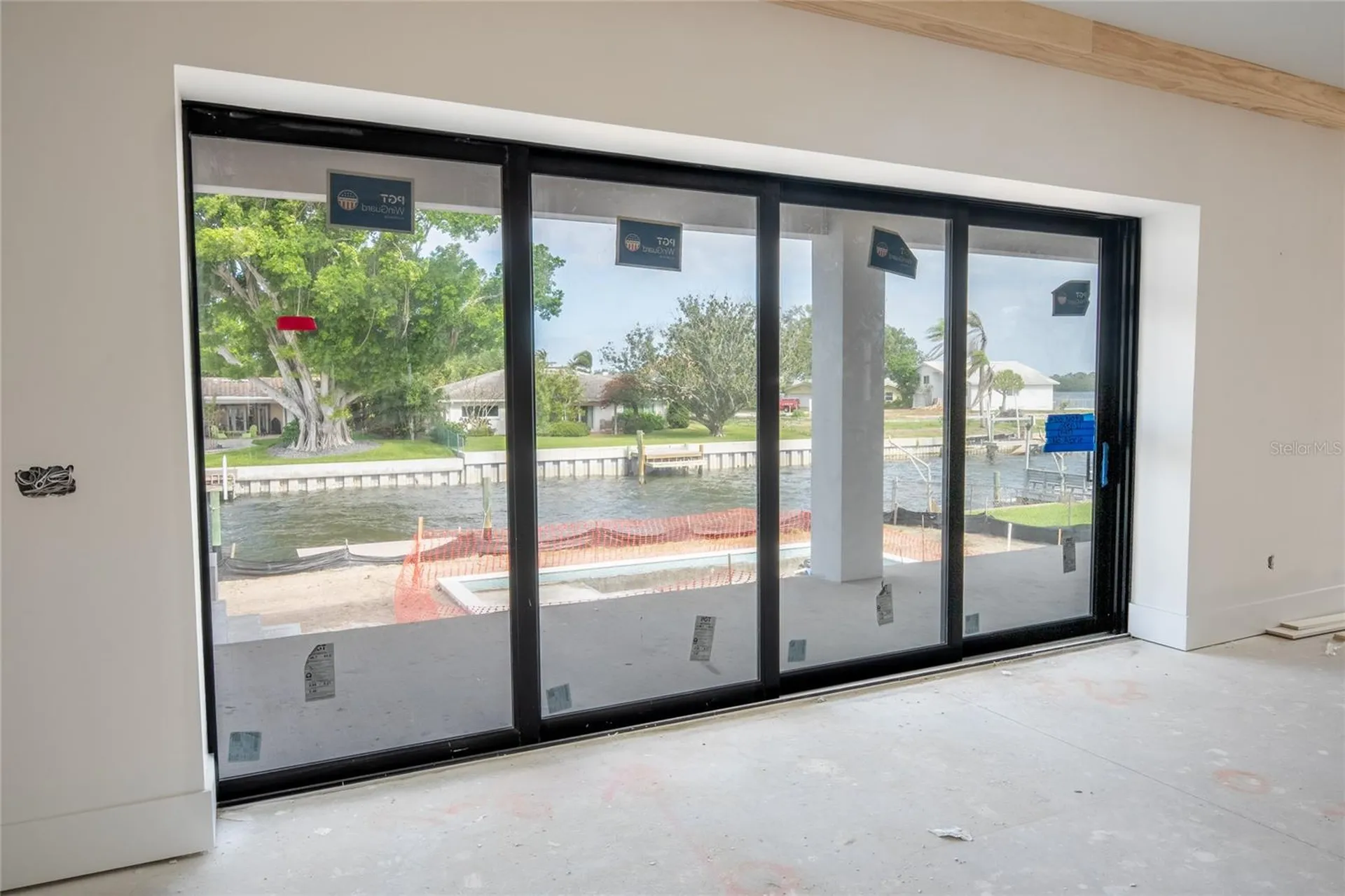 2071 Illinois Avenue NE St Petersburg FL 33703