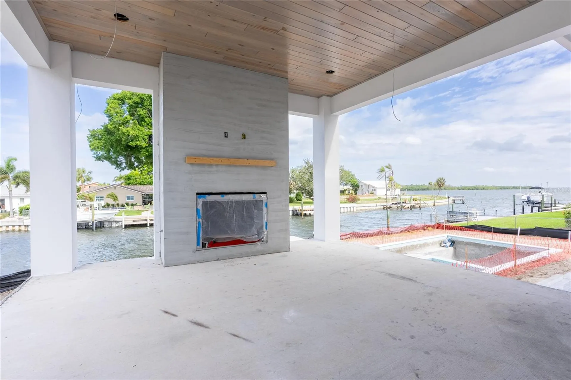 2071 Illinois Avenue NE St Petersburg FL 33703