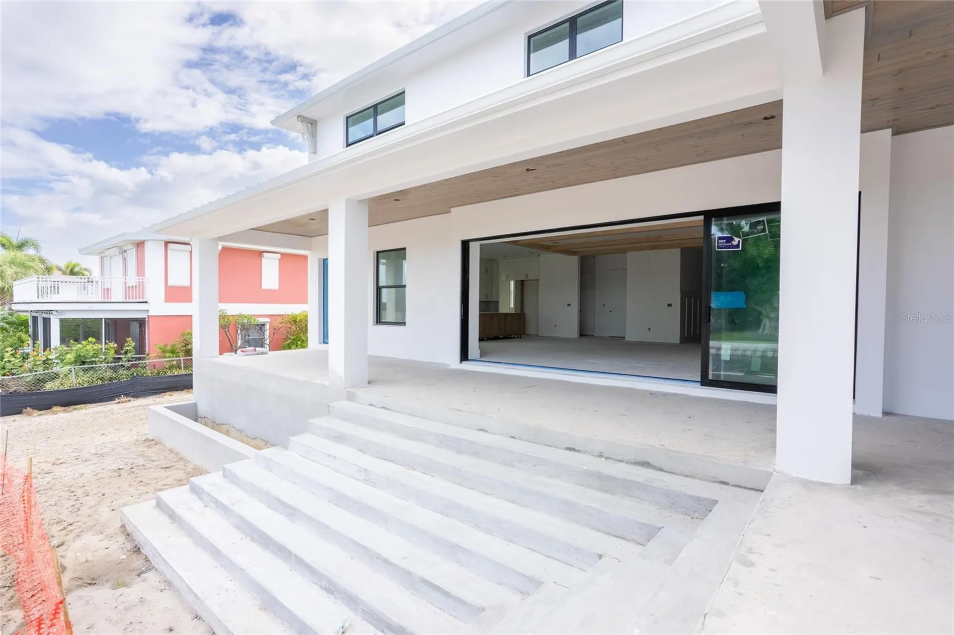 2071 Illinois Avenue NE St Petersburg FL 33703