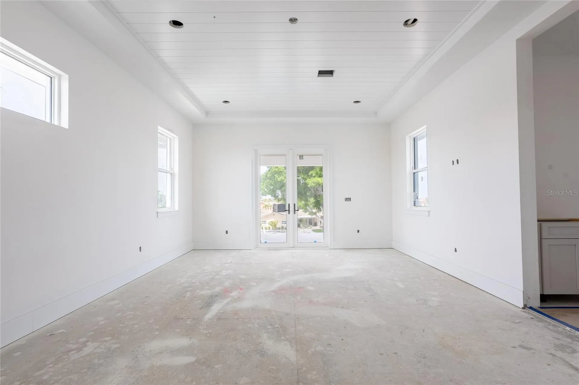 2071 Illinois Avenue NE St Petersburg FL 33703
