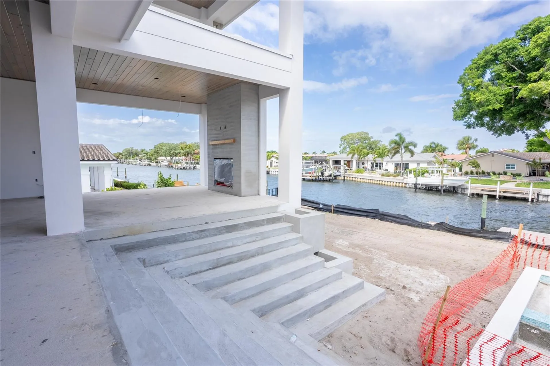2071 Illinois Avenue NE St Petersburg FL 33703