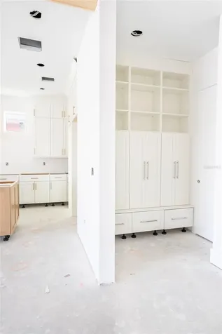 2071 Illinois Avenue NE St Petersburg FL 33703