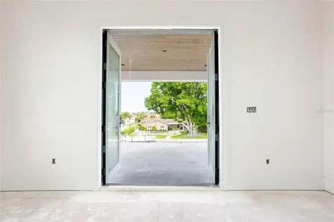 2071 Illinois Avenue NE St Petersburg FL 33703