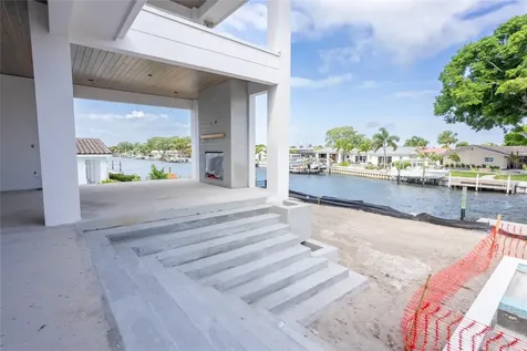 2071 Illinois Avenue NE St Petersburg FL 33703
