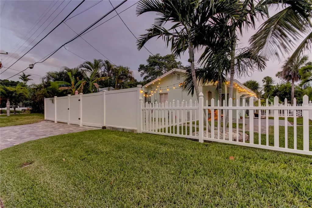 1907 2nd Street Indian Rocks Beach FL 33785