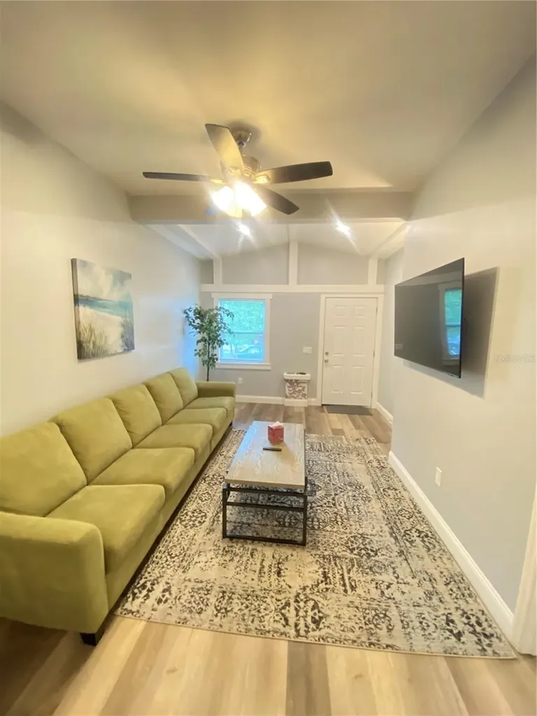 808 Grove Street N St Petersburg FL 33701