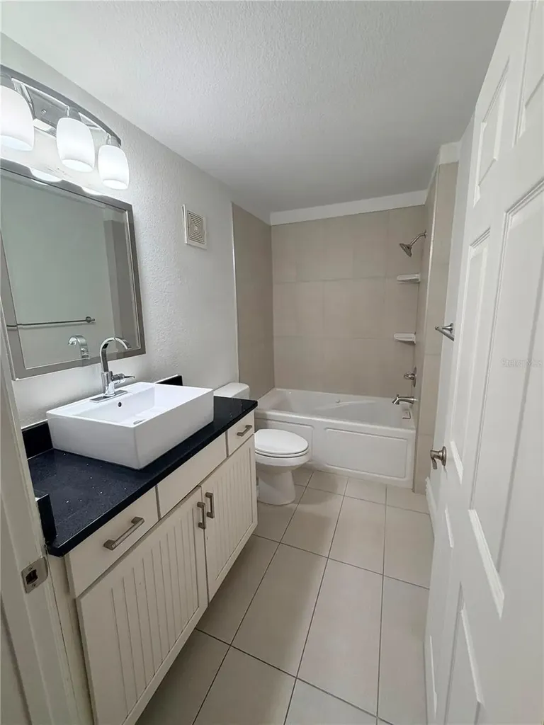 5475 Vineland Road Orlando FL 32811
