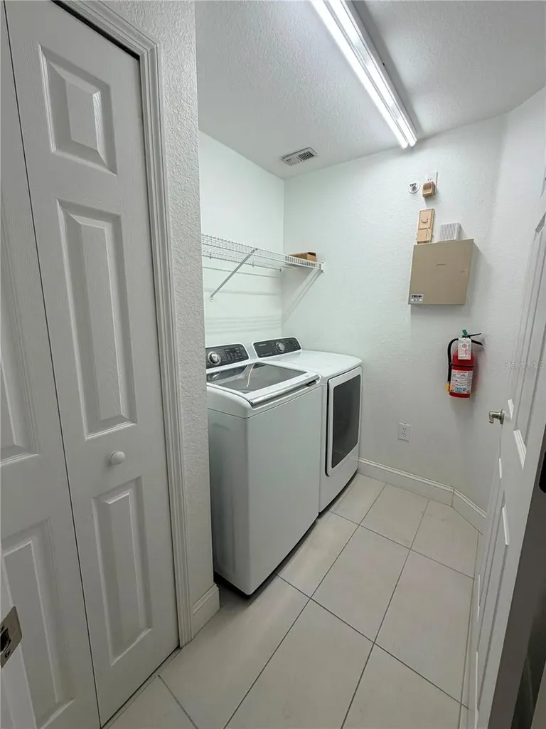 5475 Vineland Road Orlando FL 32811