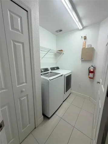 5475 Vineland Road Orlando FL 32811