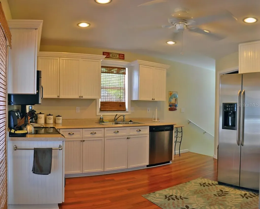 5157 Sandy Beach Avenue Sarasota FL 34242