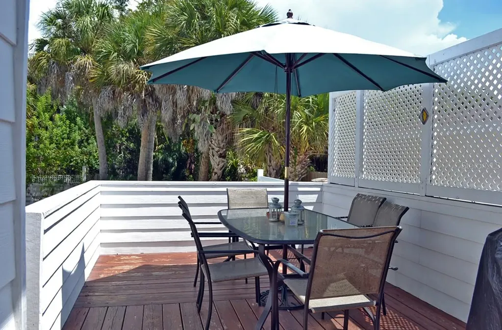5157 Sandy Beach Avenue Sarasota FL 34242