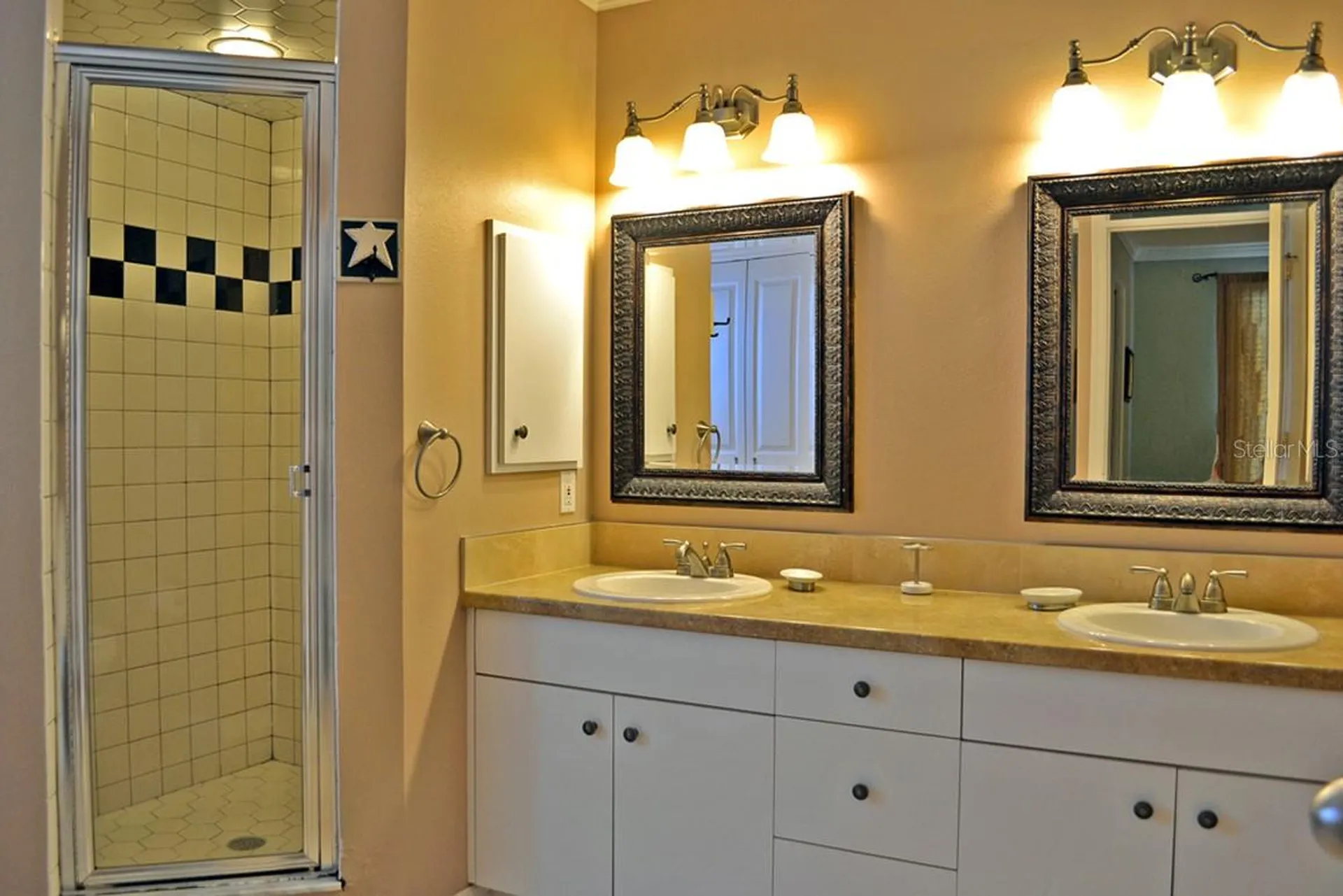 5157 Sandy Beach Avenue Sarasota FL 34242