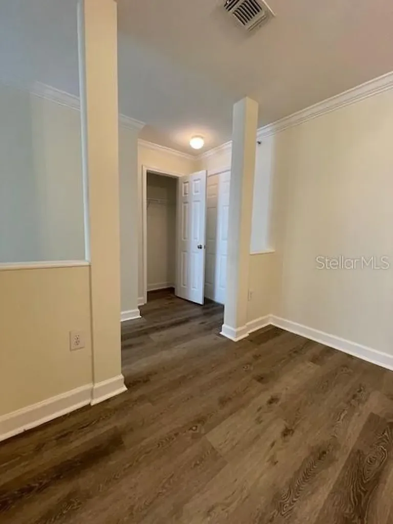 18319 Bridle Club Drive Tampa FL 33647