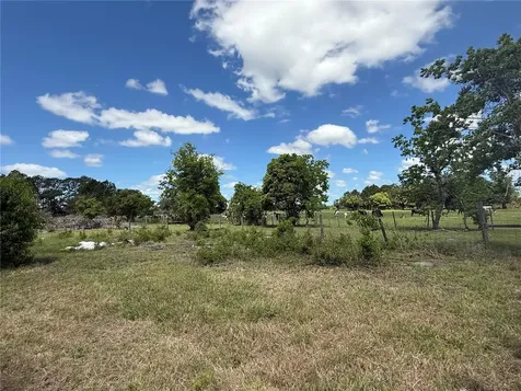15816 Mullins Boulevard Umatilla FL 32784